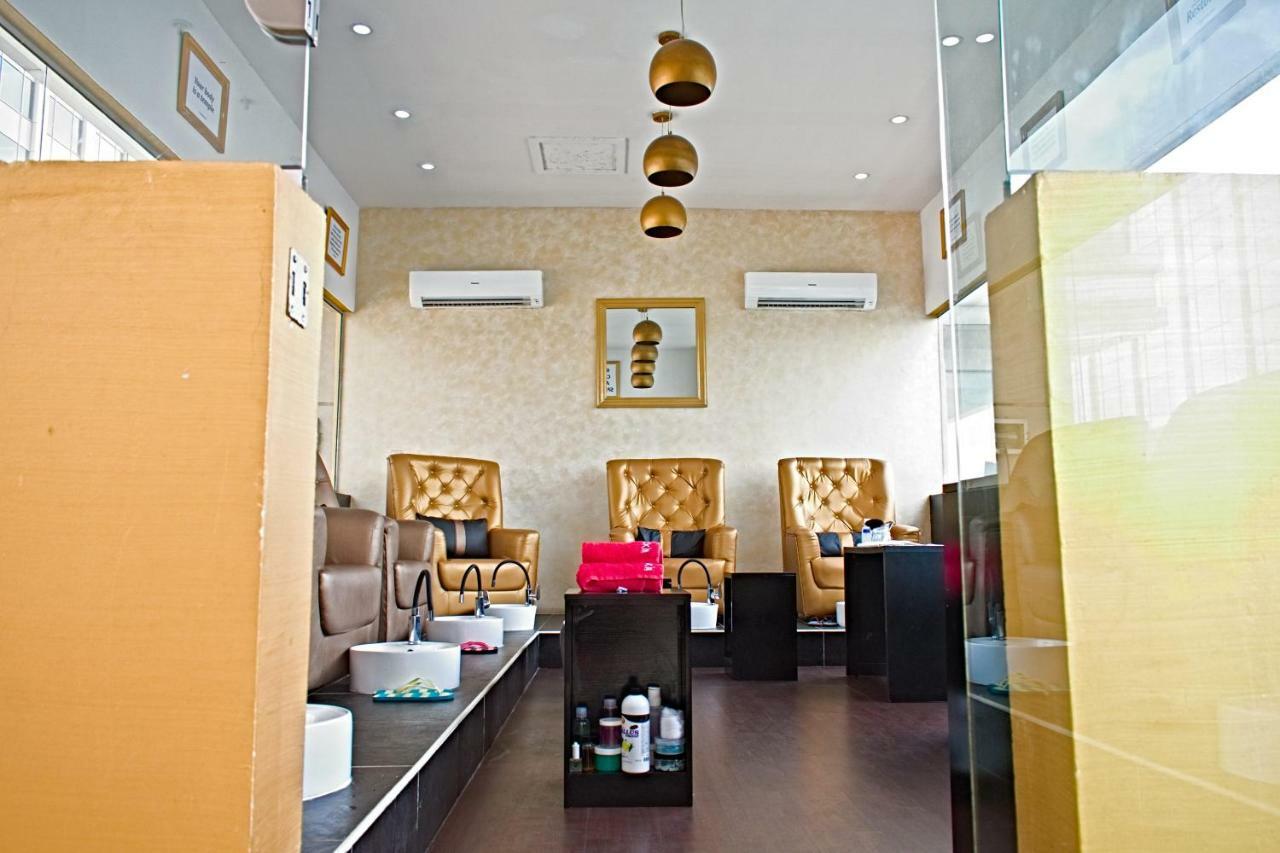Oriental Hotel 5*